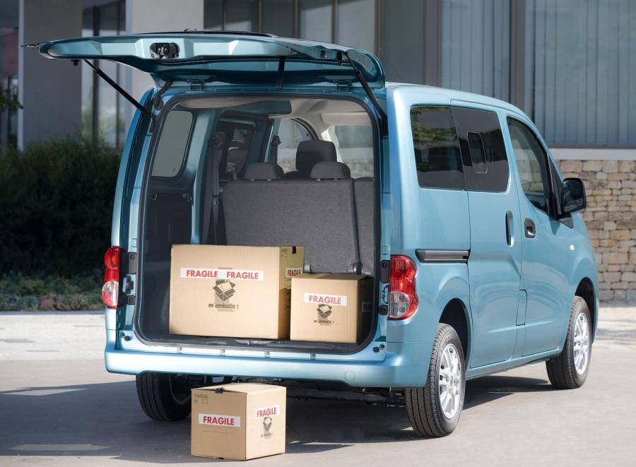  Nissan NV200 2009 года  (фото 24 из 108)